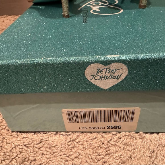 Blue by Betsey Johnson 8.5 - Picture 4 of 6